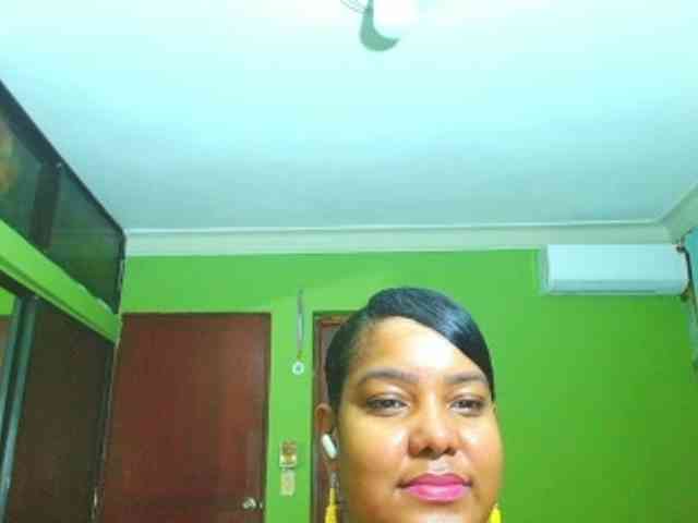 sarahlove16 webcam