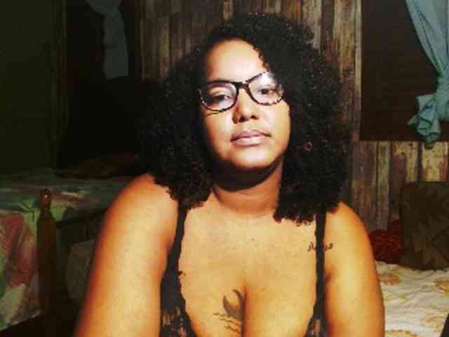 sarahlove16 webcam