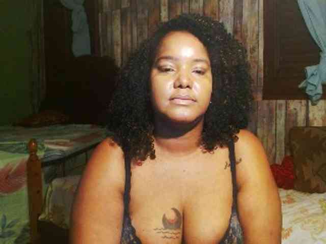 sarahlove16 webcam