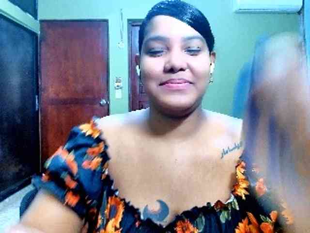 sarahlove16 webcam