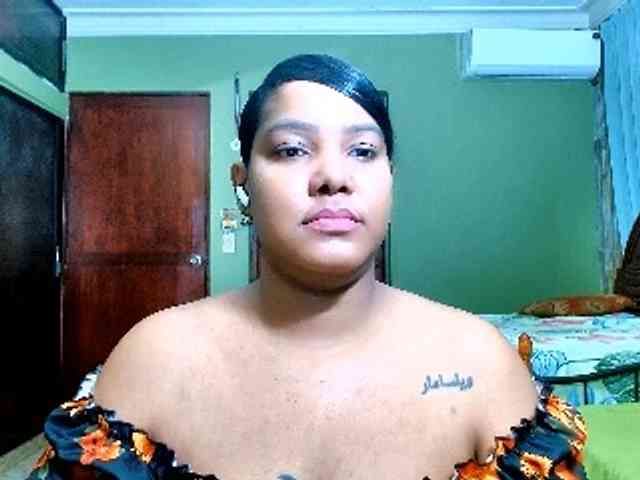 sarahlove16 webcam