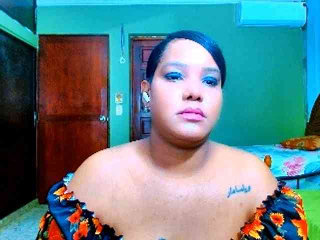 sarahlove16 webcam
