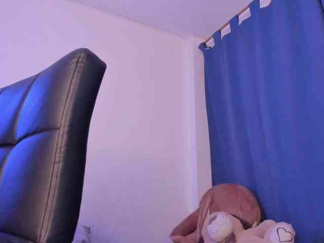 camidior Live Webcam on BongaCams