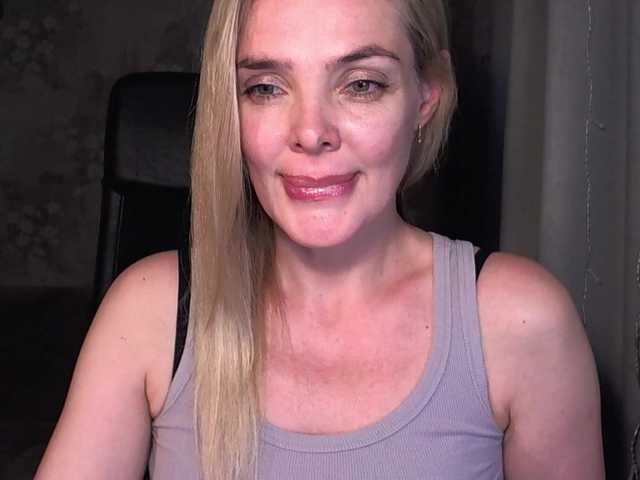 MoniCharm live cam on BongaCams