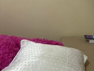 Misscreamerr's Live Webcam