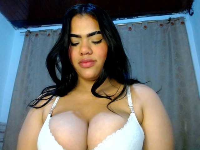 Bicky24 live cam on BongaCams
