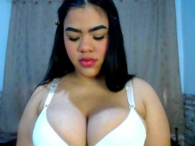 Bicky24 live cam on BongaCams