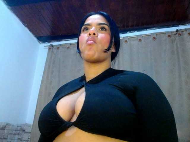 Bicky24 live cam on BongaCams