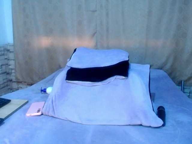 Bicky24 live cam on BongaCams
