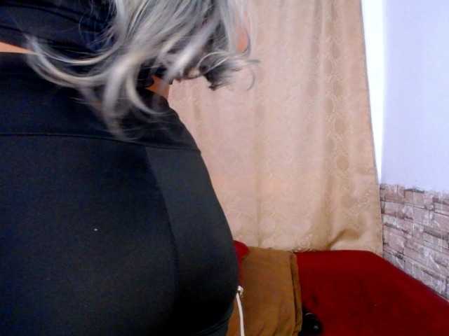 Bicky24 live cam on BongaCams
