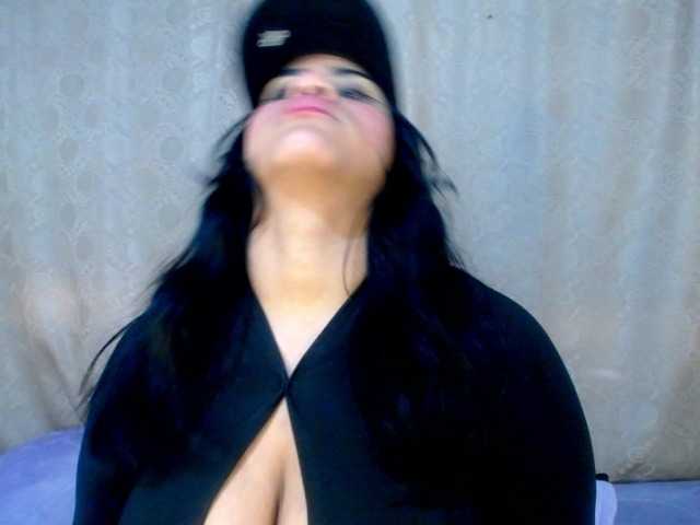 Bicky24 live cam on BongaCams