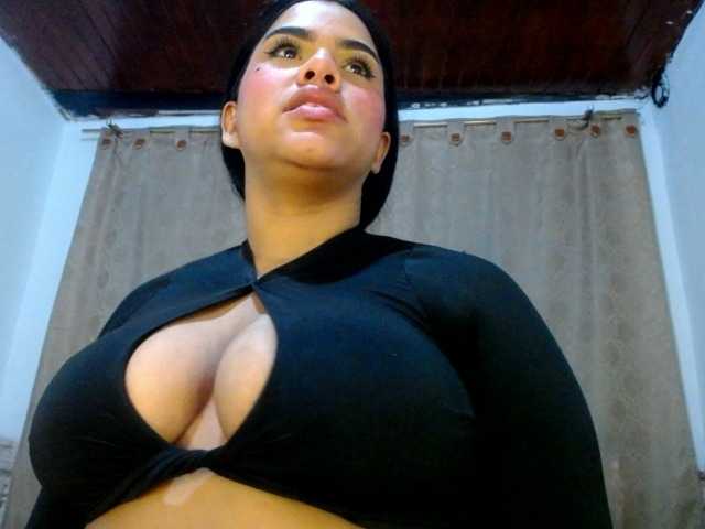 Bicky24 live cam on BongaCams