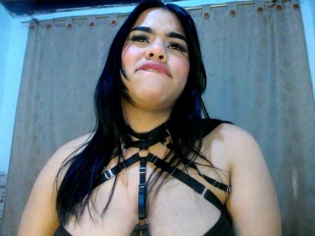 Bicky24 live cam on BongaCams