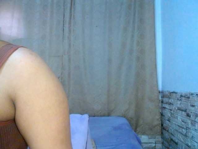Bicky24 live cam on BongaCams