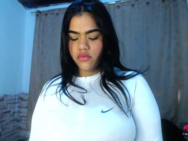 Bicky24 live cam on BongaCams