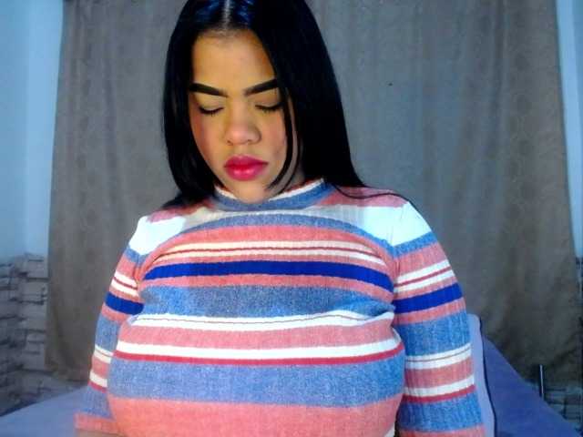 Bicky24 live cam on BongaCams