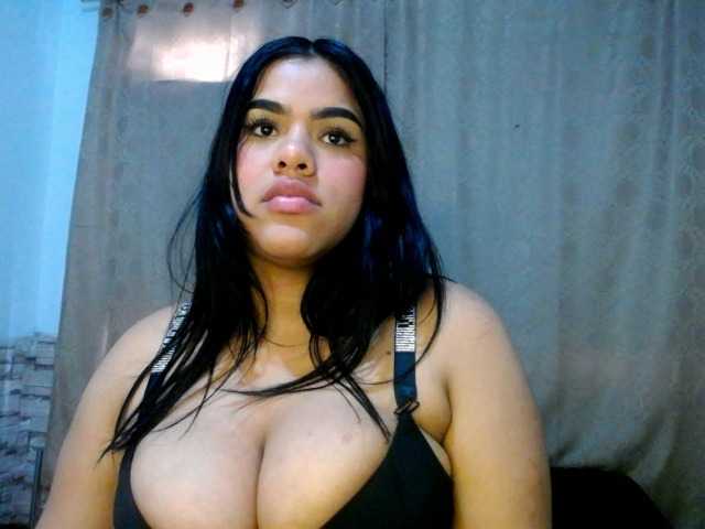 Bicky24 live cam on BongaCams