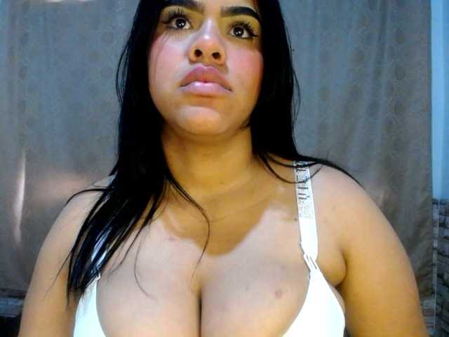 Bicky24 live cam on BongaCams