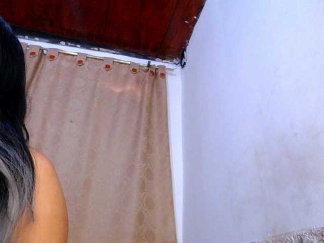 Bicky24 live cam on BongaCams