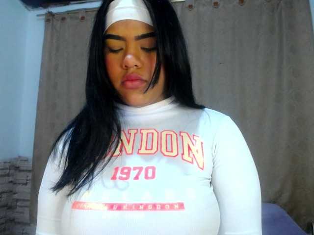 Bicky24 live cam on BongaCams