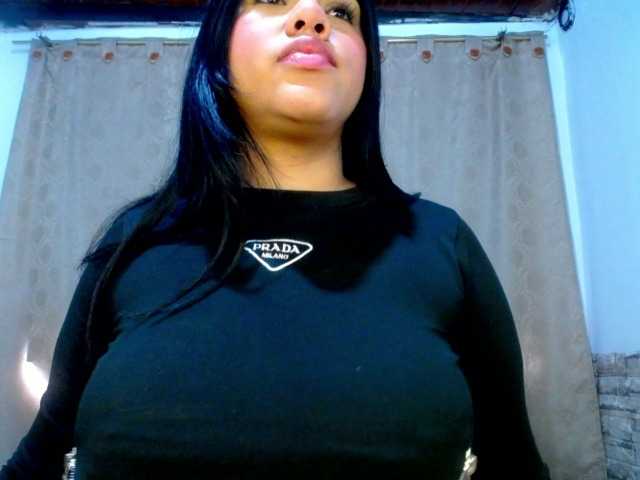Bicky24 live webcam show
