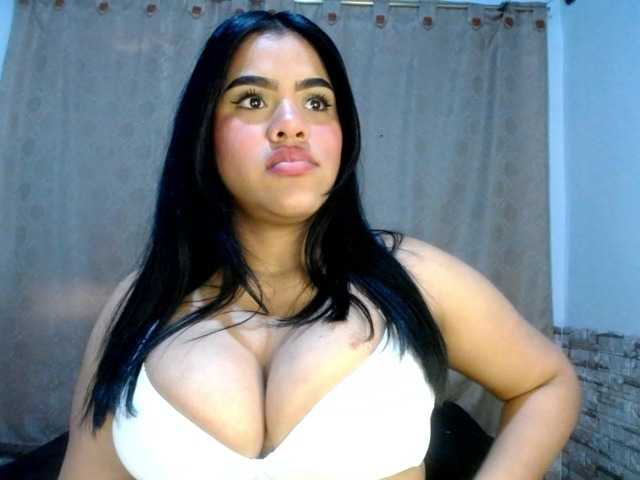Bicky24 live cam on BongaCams