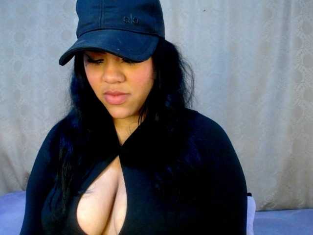 Bicky24 live cam on BongaCams