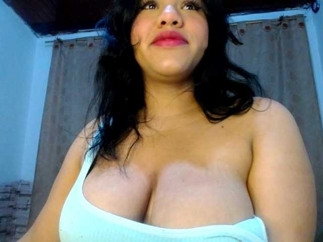 Bicky24 live cam on BongaCams