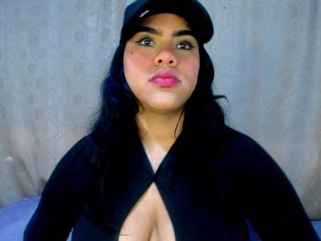 Bicky24 live cam on BongaCams