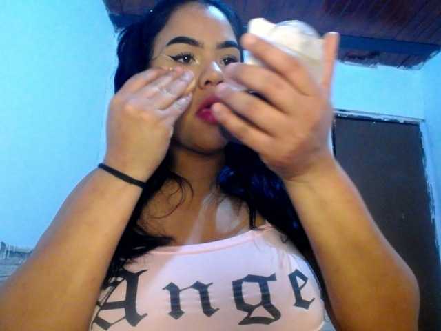 Bicky24 live cam on BongaCams