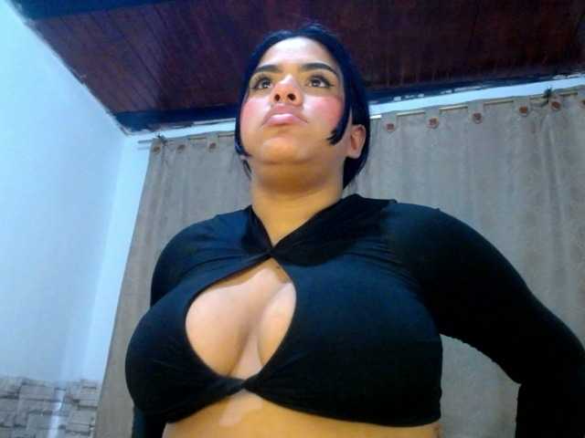 Bicky24 live cam on BongaCams