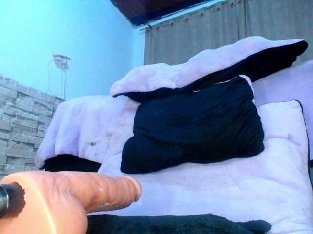 Bicky24 live cam on BongaCams