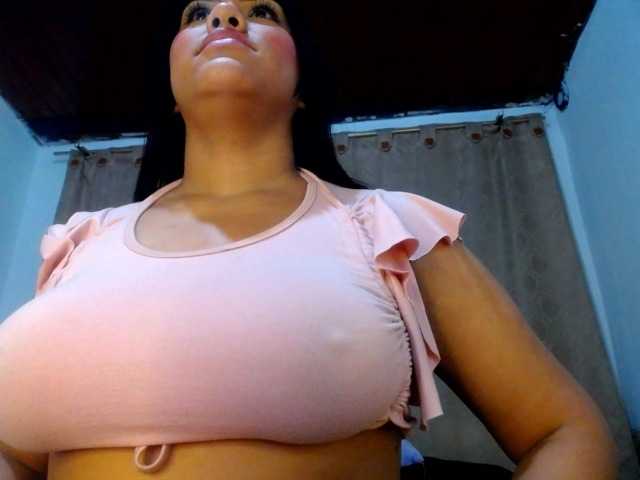 Bicky24 live webcam show