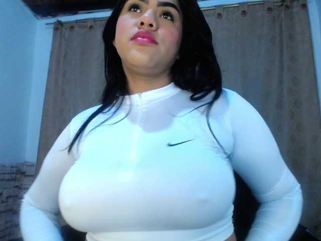 Bicky24 live cam on BongaCams