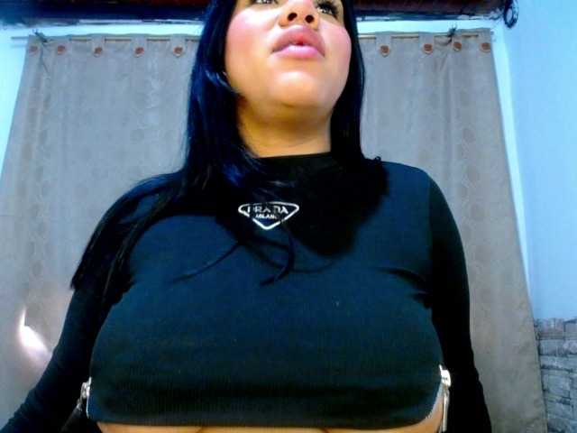 Bicky24 live webcam show