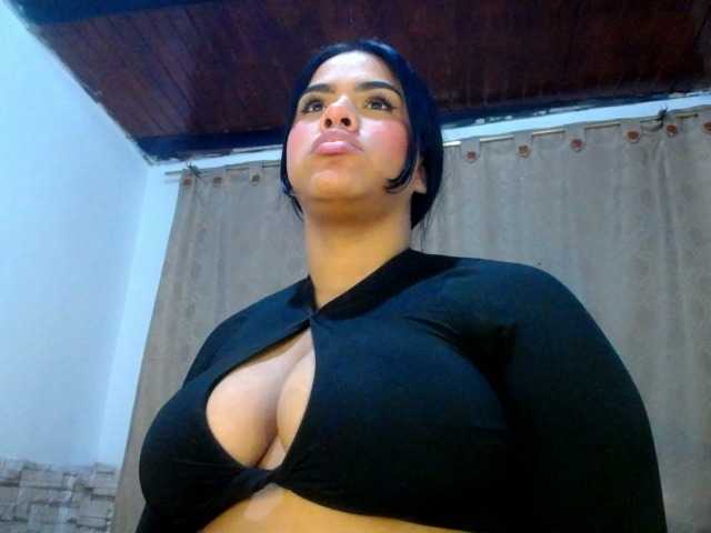 Bicky24 live cam on BongaCams