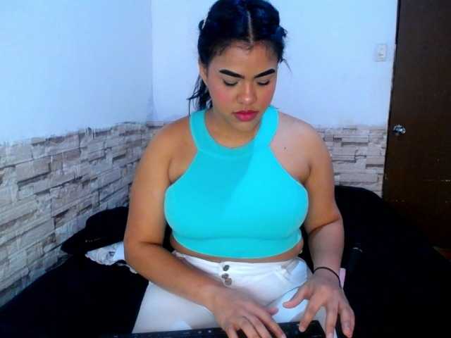 Bicky24 live cam on BongaCams