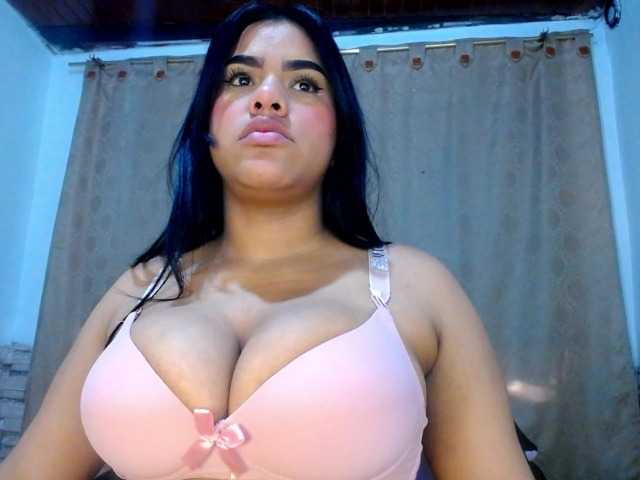 Bicky24 live cam on BongaCams