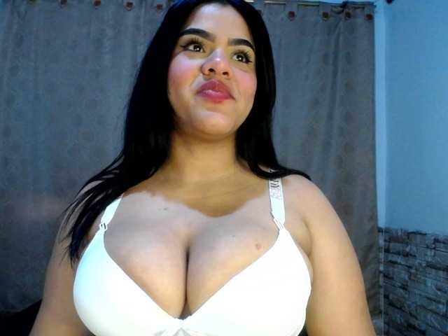 Bicky24 live cam on BongaCams