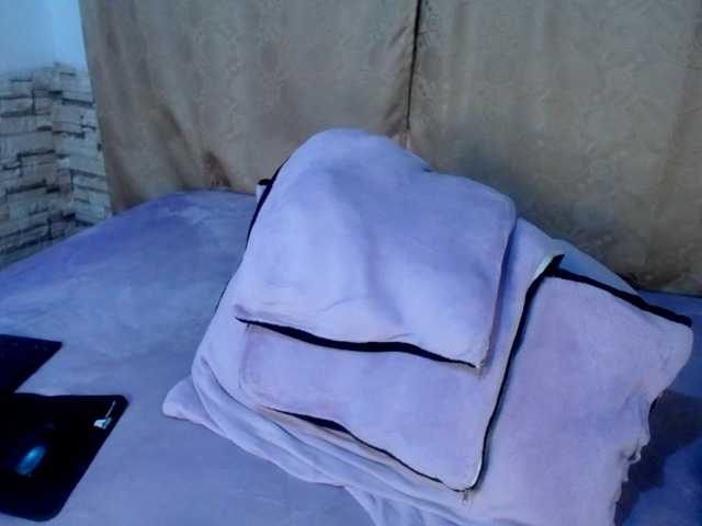 Bicky24 live cam on BongaCams