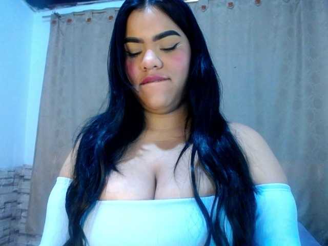 Bicky24 live cam on BongaCams