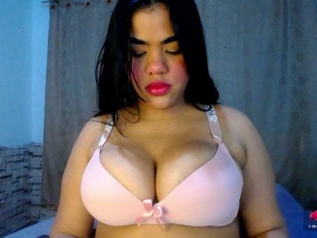 Bicky24 live cam on BongaCams