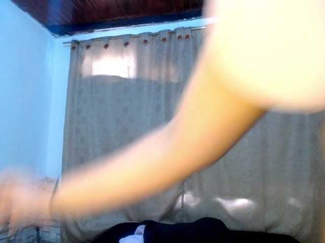 Bicky24 live cam on BongaCams
