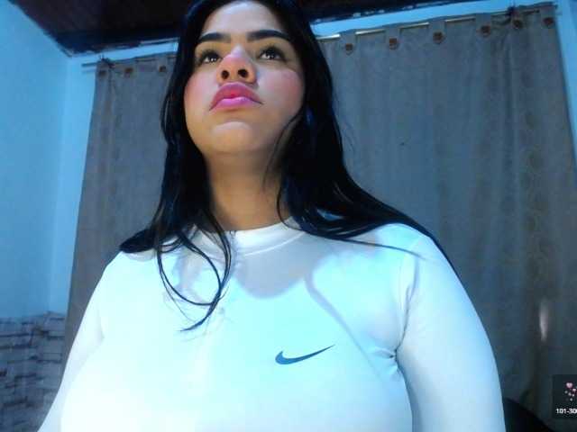 Bicky24 live cam on BongaCams