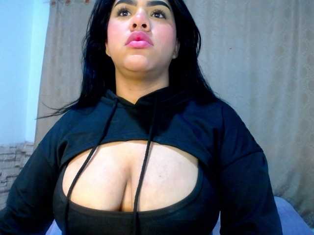 Bicky24 live cam on BongaCams