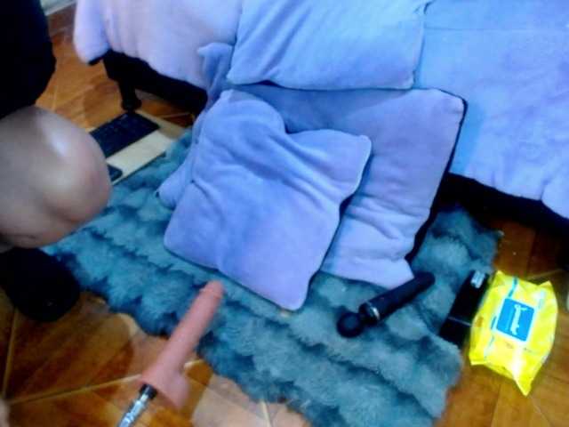 Bicky24 live cam on BongaCams