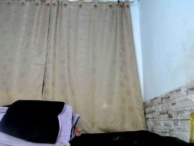 Bicky24 live cam on BongaCams