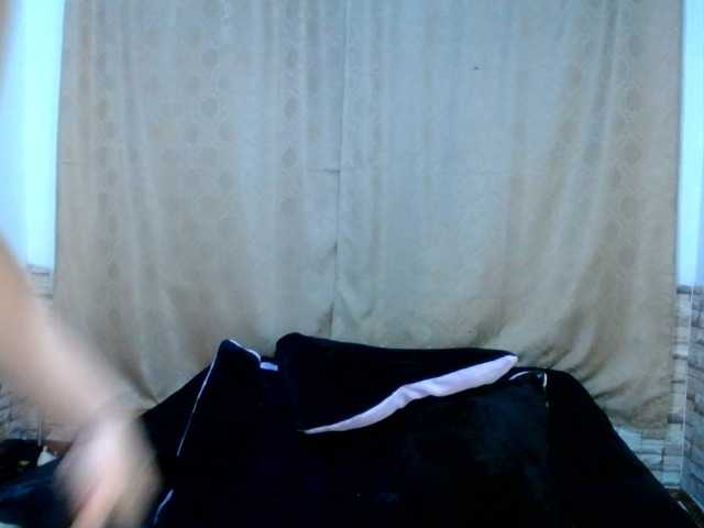 Bicky24 live webcam show
