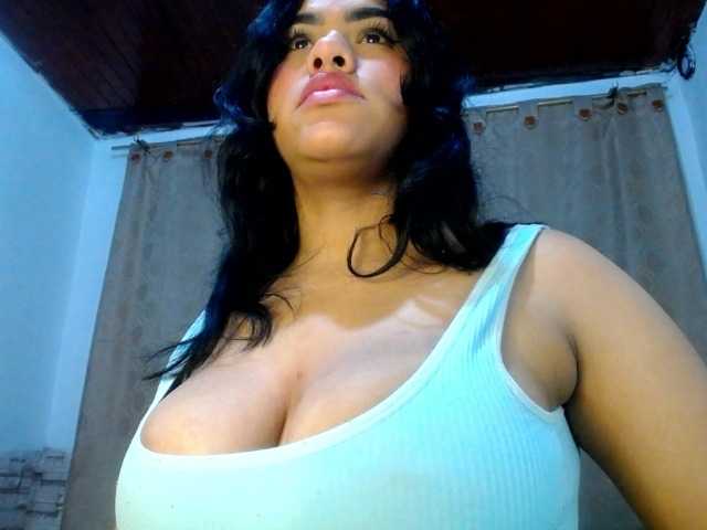 Bicky24 live cam on BongaCams
