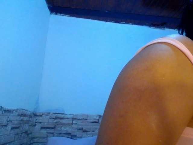 Bicky24 live cam on BongaCams